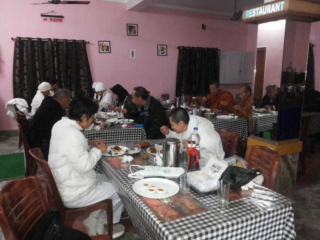 Anukul Guest House Bodh Gaya Ngoại thất bức ảnh